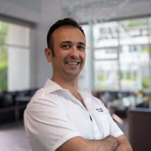 OA Dr. Adrian Curta